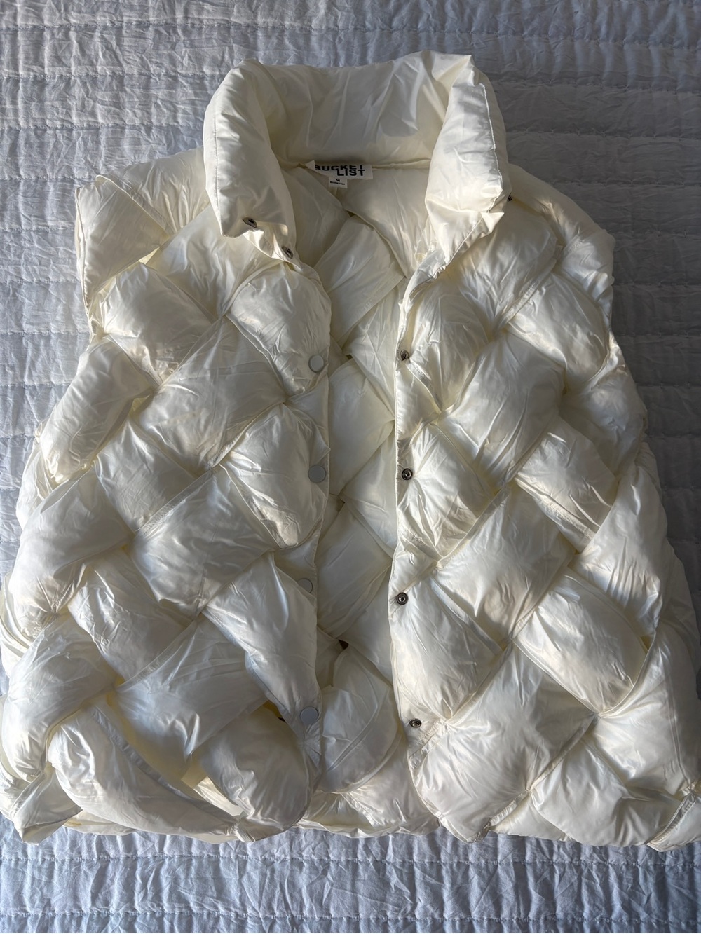 Bucketlist Woven Quilted Puffer Coat in Ivory
